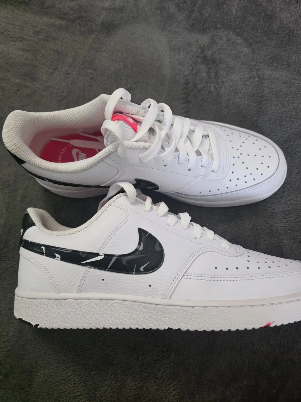 White Low-Top Sneakers with Pink Tongue Accent - Picture 5 of 6